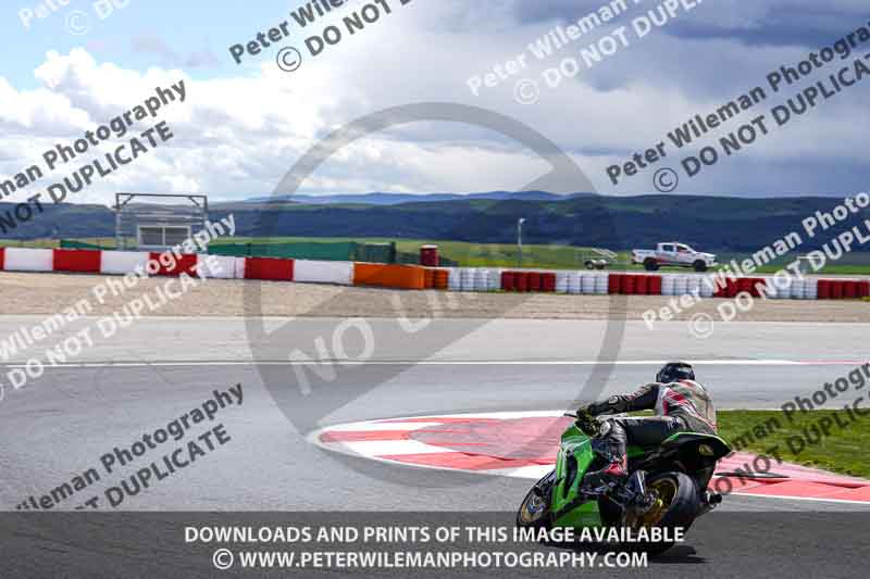 cadwell no limits trackday;cadwell park;cadwell park photographs;cadwell trackday photographs;enduro digital images;event digital images;eventdigitalimages;navarra;no limits trackdays;peter wileman photography;racing digital images;trackday digital images;trackday photos